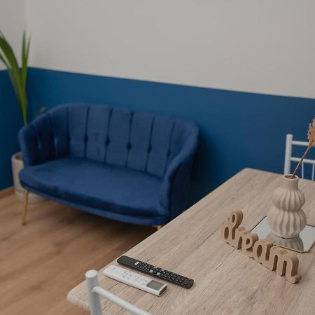 Sis Urban Apartments Атина Екстериор снимка
