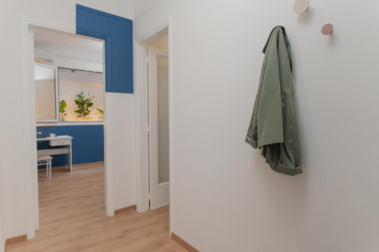 Sis Urban Apartments Атина Екстериор снимка